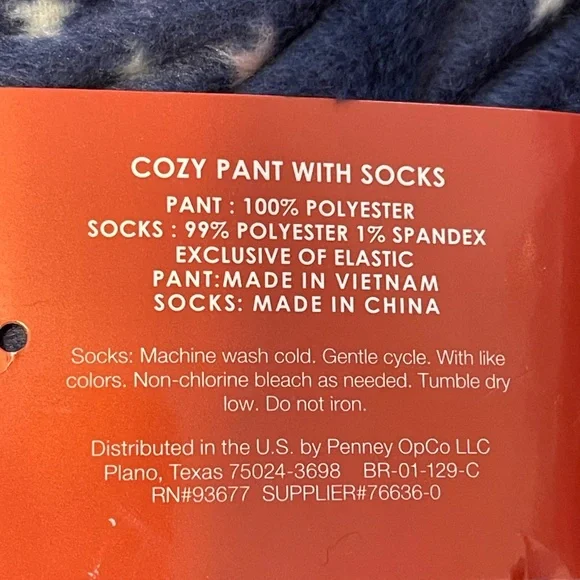 Sleep Chic Star Pajama Set with Socks - Picture 4 of 4